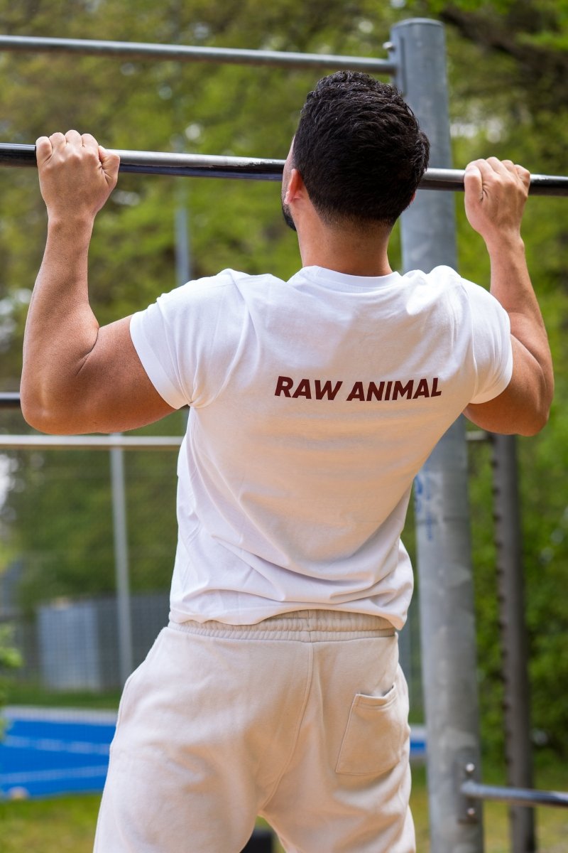 Das Raw Animal T-Shirt in klassischem Weiss Raw Animal - Raw Animal